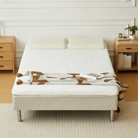 Premium boxspring in beige 140x200 cm met 7 cm topmatras van traagschuim excl. poten