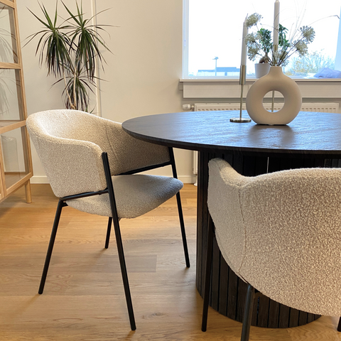 Carolina eetkamerstoel in beige bouclé